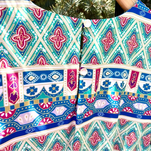 Vintage 1980s Abstract Print Pleated Dress With Matching Belt And Shoulder Pads - Picture 10 of 12